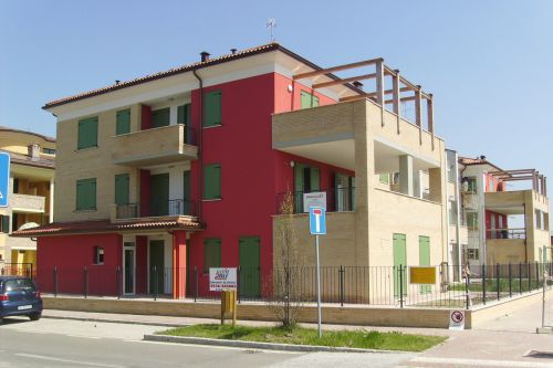 Via Saltini, in opera
